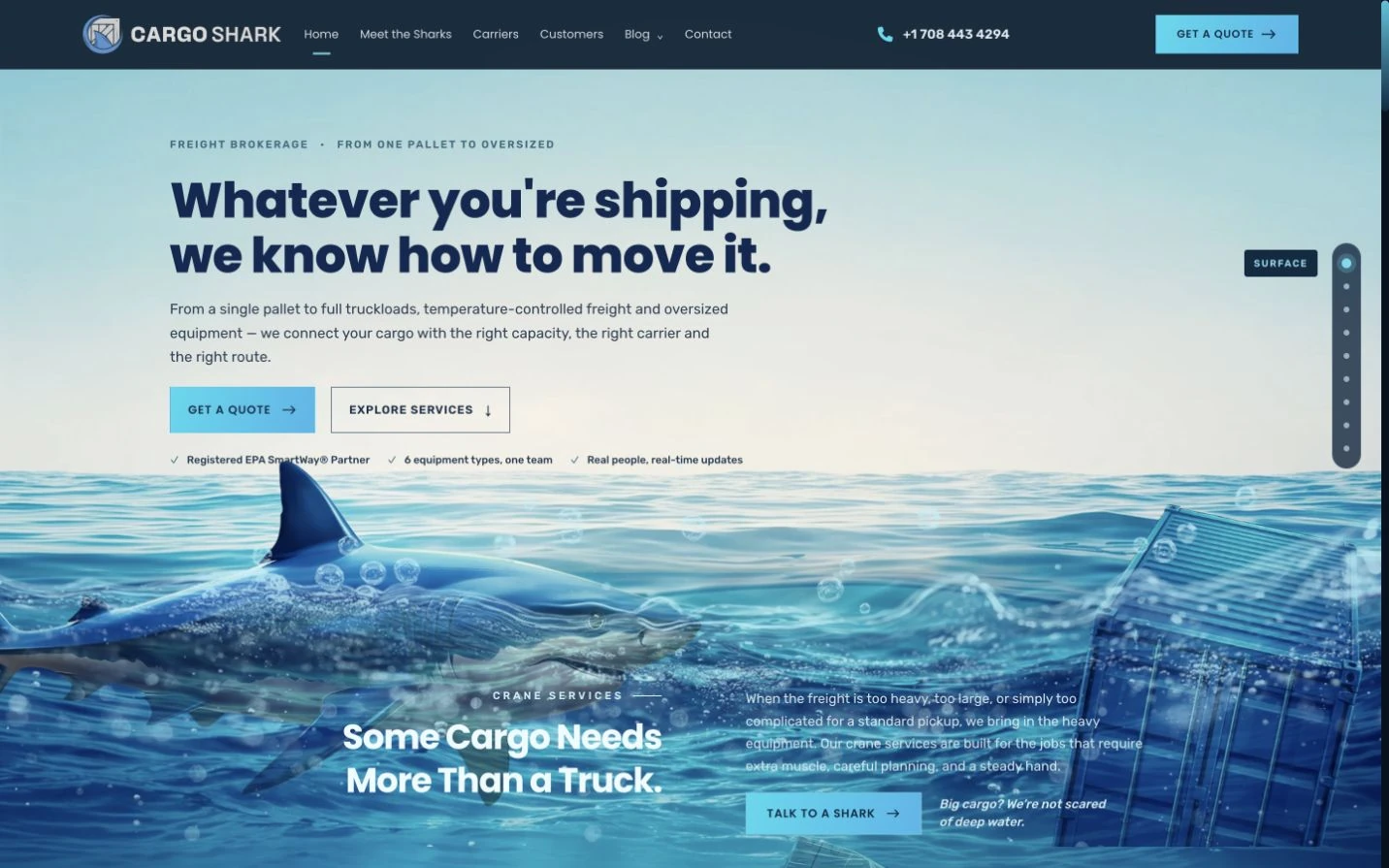 Cargo Shark — sajt za transport i logistiku sa ilustracijom okeana, prikazan na MacBook laptopu